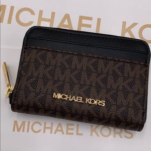 MICHAEL KORS JET SET TRAVEL MD ZA CARD CASE